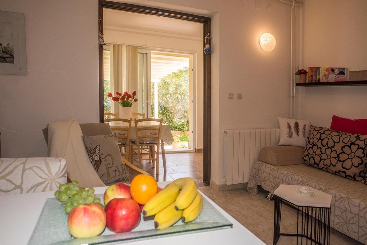Apartment Lori Fažana Eksteriør billede