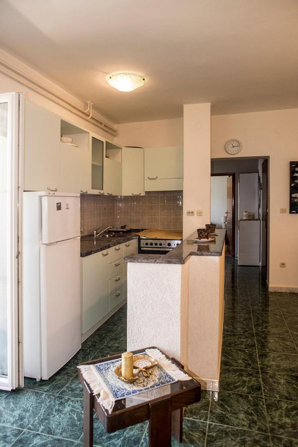 Apartment Lori Fažana Eksteriør billede