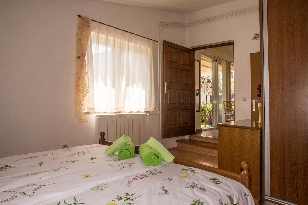 Apartment Lori Fažana Eksteriør billede