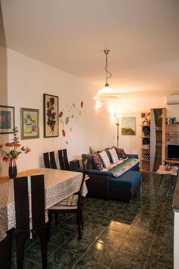 Apartment Lori Fažana Eksteriør billede