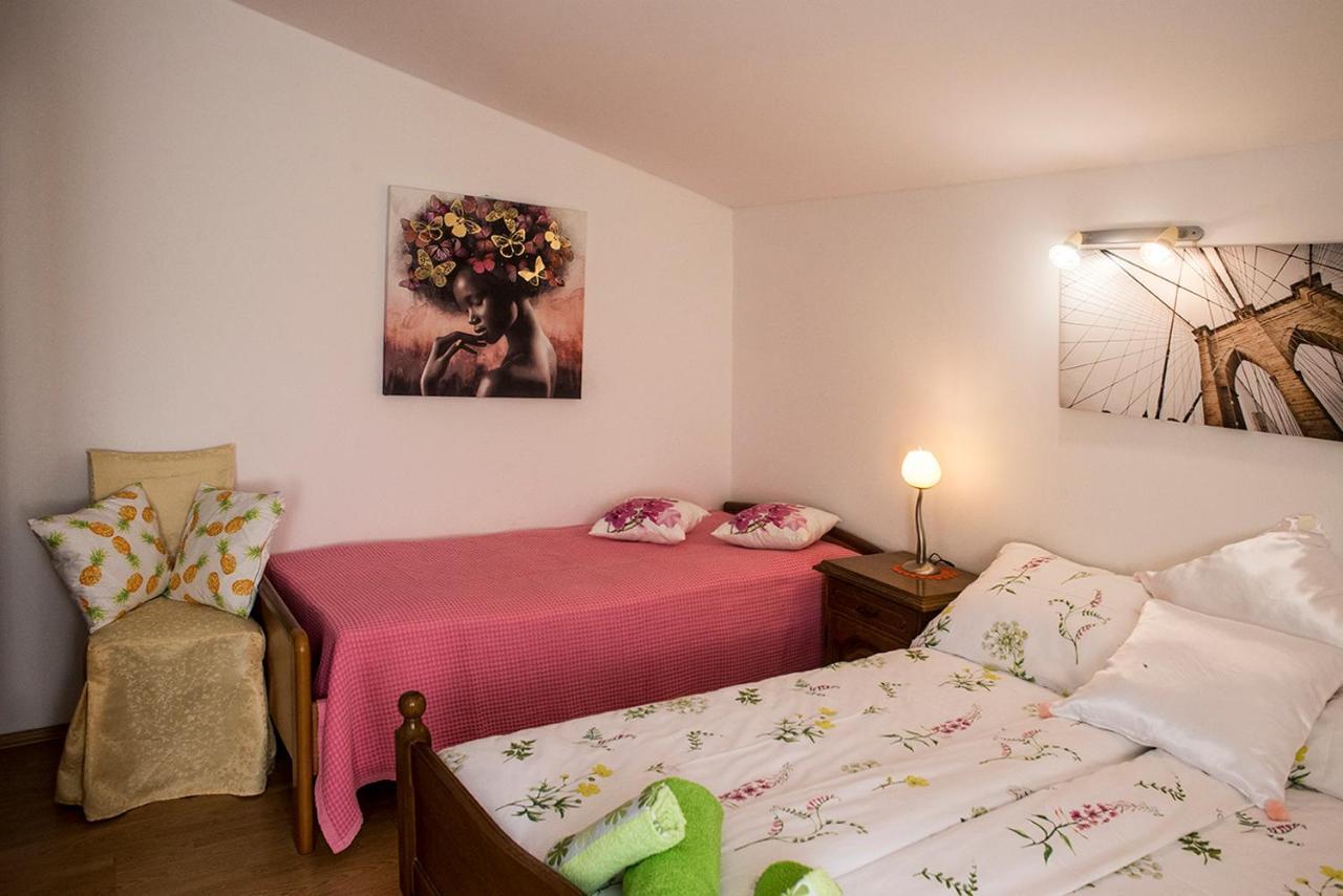 Apartment Lori Fažana Eksteriør billede