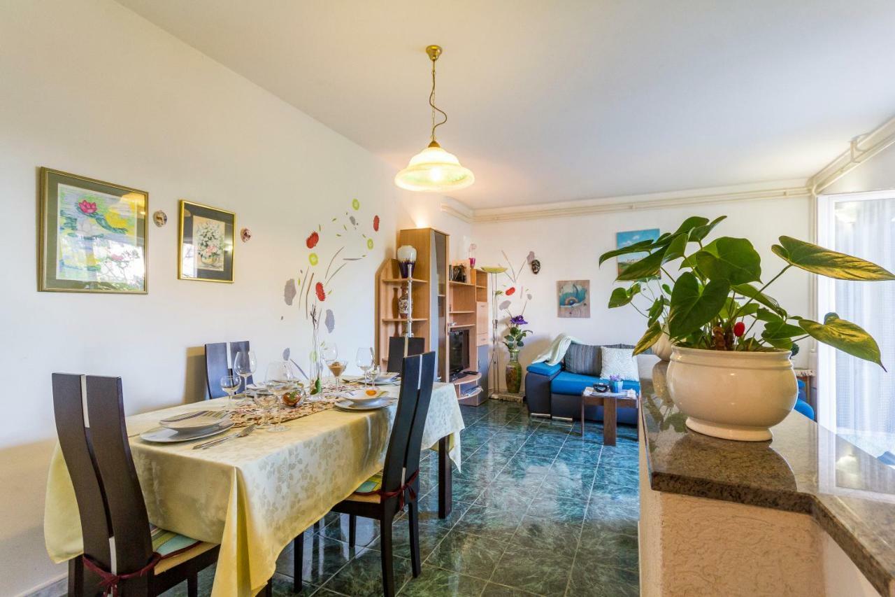 Apartment Lori Fažana Eksteriør billede