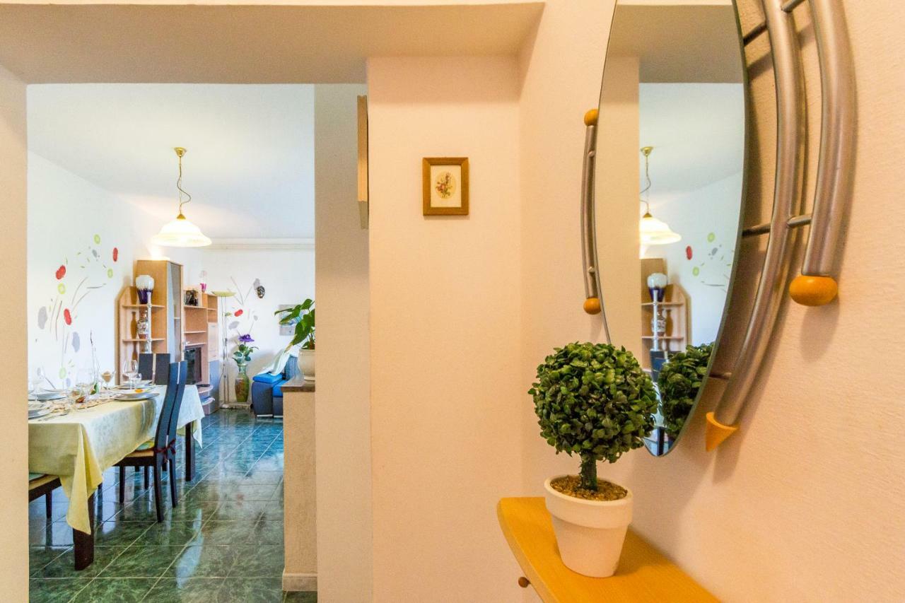 Apartment Lori Fažana Eksteriør billede
