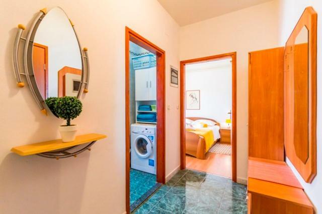 Apartment Lori Fažana Eksteriør billede